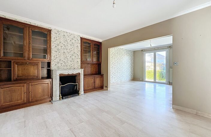 EXCLUSIVITÉ LA CHAUSSÉE SAINT VICTOR - Maison 6 Pièces 130 m? — photo 4