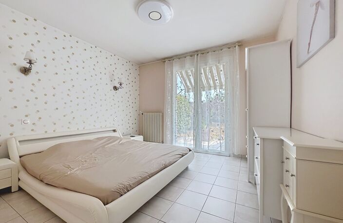 EXCLUSIVITÉ LA CHAUSSÉE SAINT VICTOR - Maison 6 Pièces 130 m? — photo 5