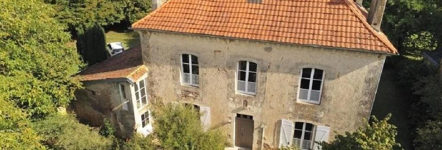 Maison 8 Pièces 230 m² à vendre à Valence-en-Poitou (86700)