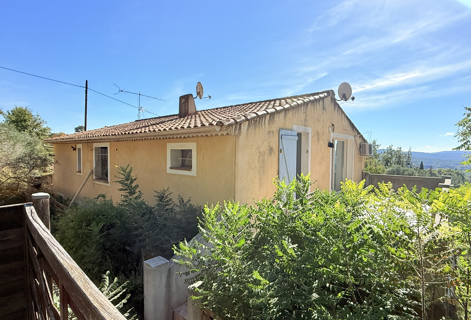 Haut de villa sur les hauteurs de Sollies — photo 1