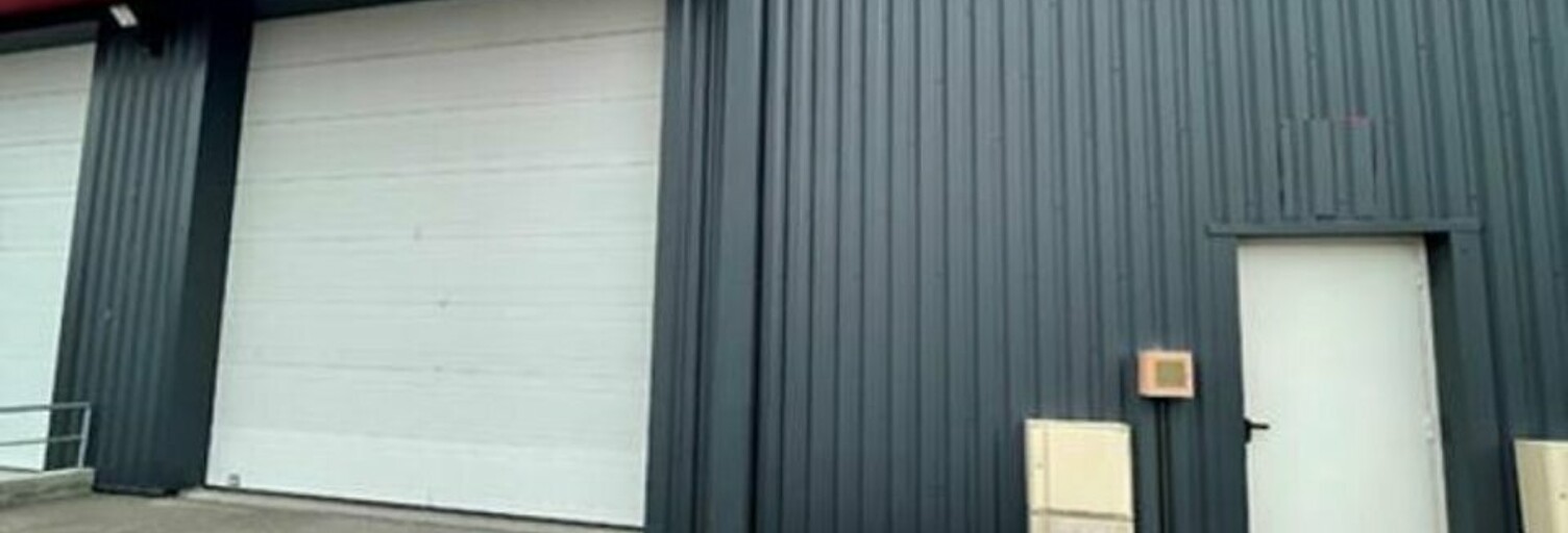 Commerce  341 m² à louer à Saint-Quentin-Fallavier (38070)