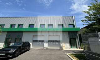 Commerce  154 m² à louer à Mions (69780)