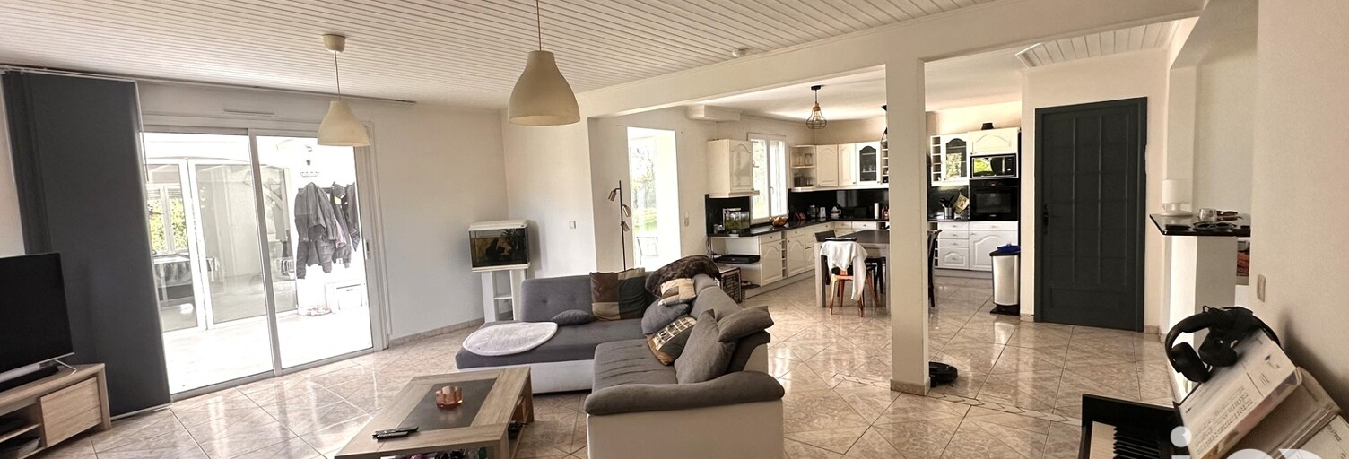 Maison 8 Pièces 239 m² à vendre à Sainte-Colombe (17210)