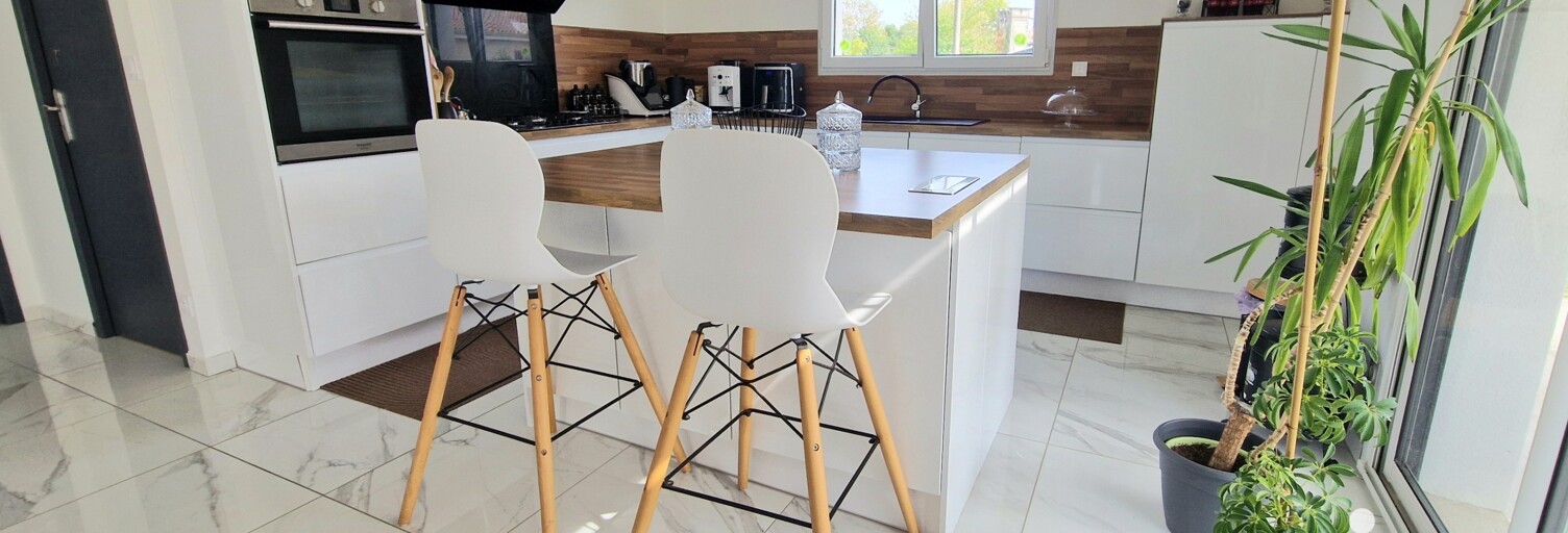 Maison 5 Pièces 125 m² à vendre à Saint-Seurin-sur-l'Isle (33660)