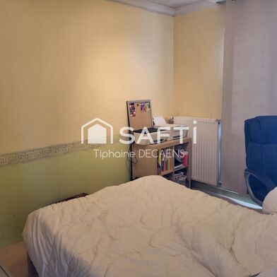 Maison 6 pièces 84240 €