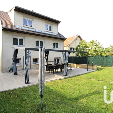 Maison 8 pièces 469000 €