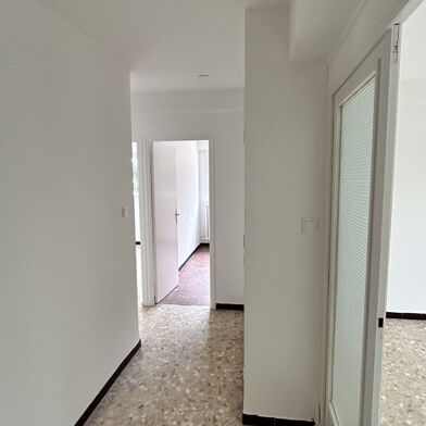 Appartement 5 pièces 960 €