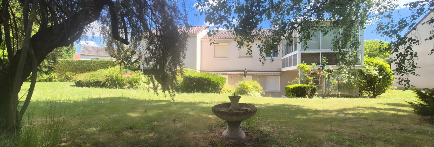 Maison 8 Pièces 197 m² à vendre à Saint-Germain-Laxis (77950)