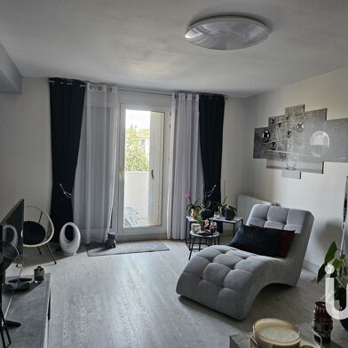 Appartement 3 pièces 114000 €