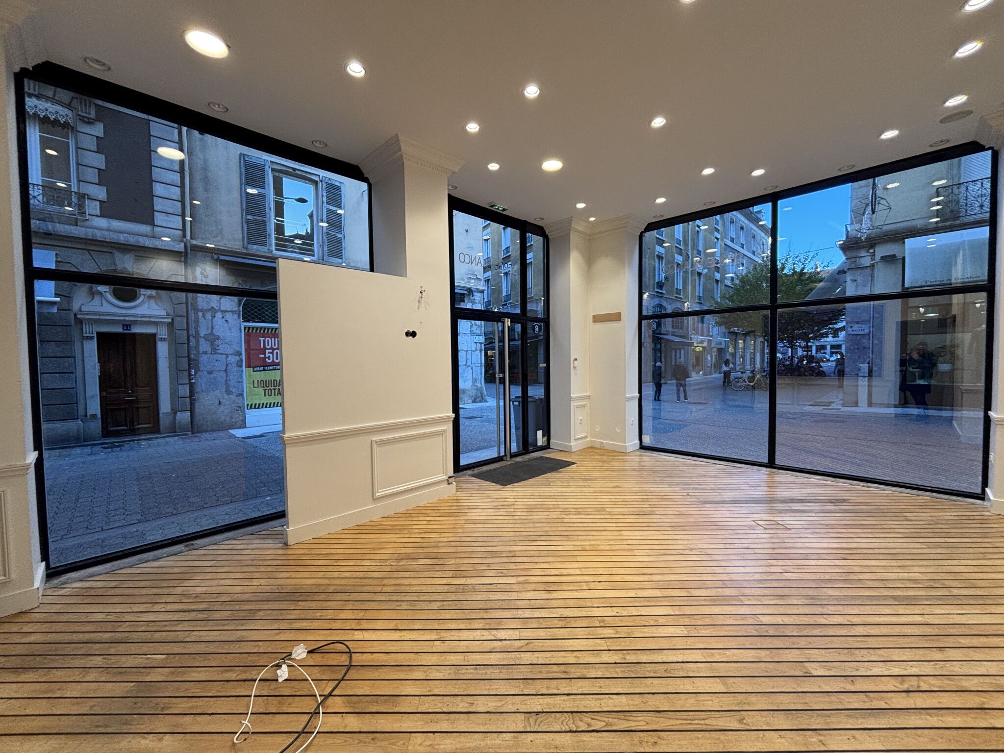 Local commercial  à louer Grenoble 38000