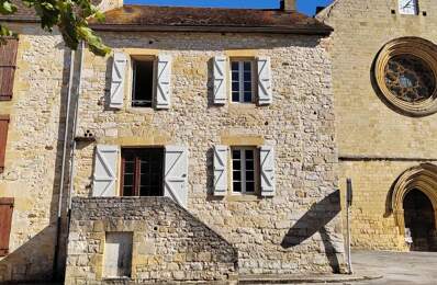 Maison en pierre de 6 pièces principales — photo du bien