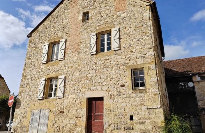 Maison en pierre de 6 pièces principales — photo 2