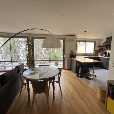 Appartement 3 pièces 348480 €