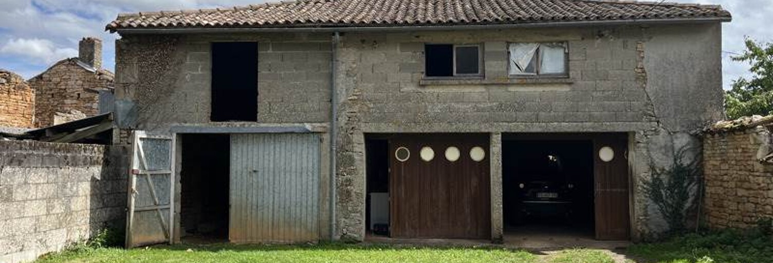 Maison 9 Pièces 213 m² à vendre à Lezay (79120)