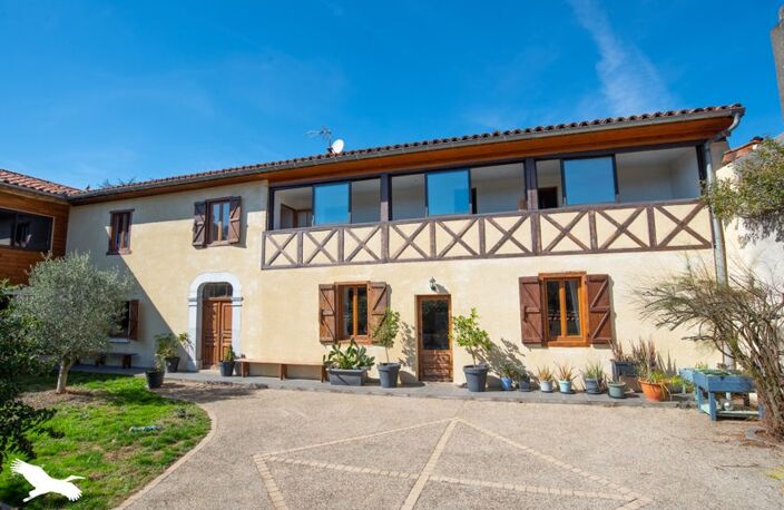 Maison en pierre de 10 pièces principales — photo 2