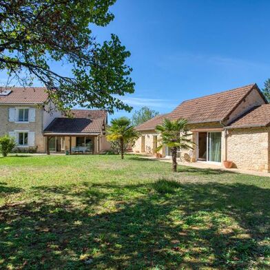 Maison 7 pièces 499200 €