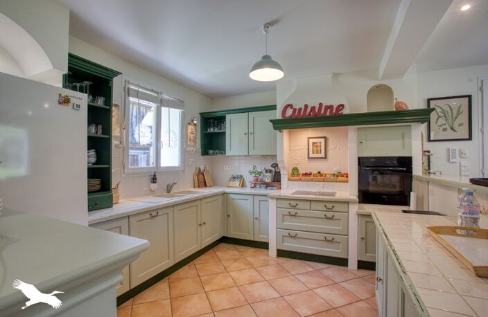 Vente maison 7 pièces 218 m² Montignac-Lascaux (24290) — photo 2