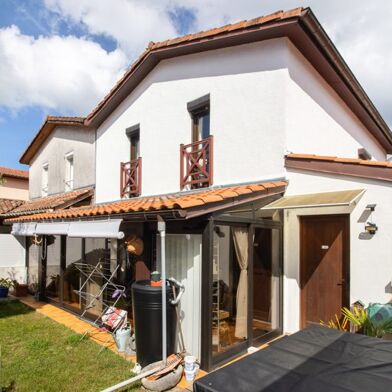 Maison 4 pièces 411748 €