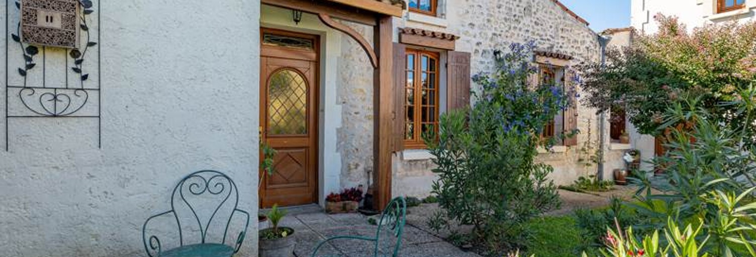 Maison 9 Pièces 218 m² à vendre à Bussac-sur-Charente (17100)