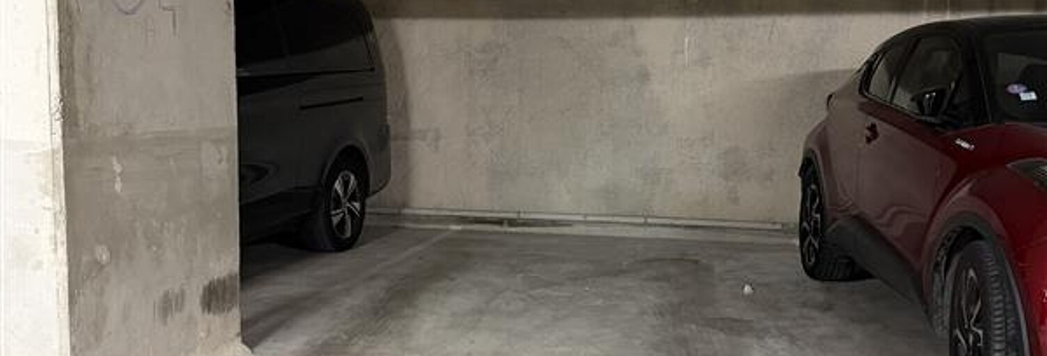 Garage   m² à louer à Nice (06300)