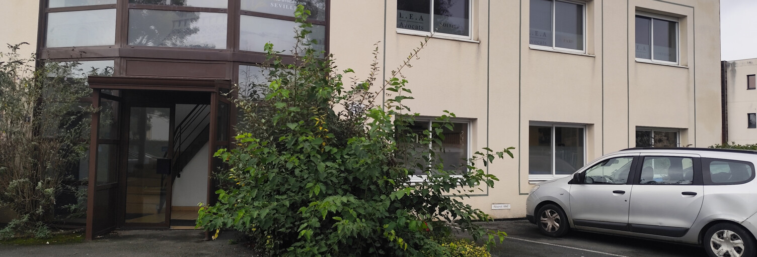 Commerce  96 m² à louer à Poitiers (86000)