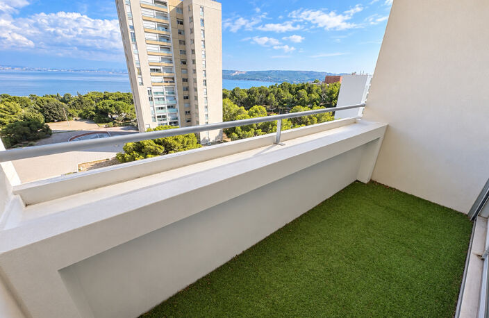 APPARTEMENT DE TYPE 3 / VUE ETANG — photo 2