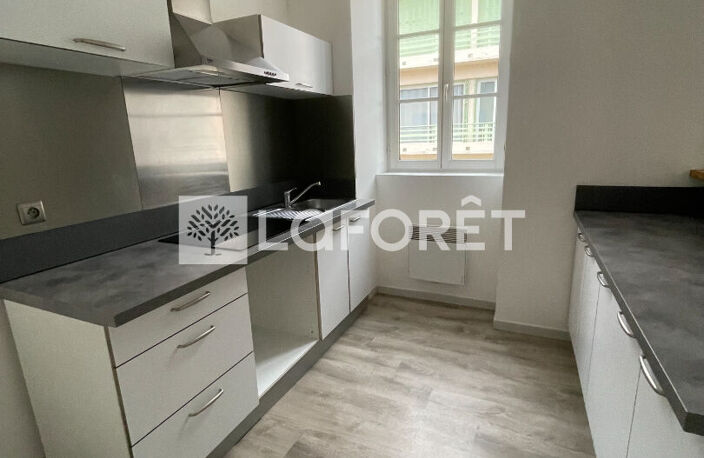 LOCATION d'un appartement 3 pièces (59 m²) à TARBES — photo 4