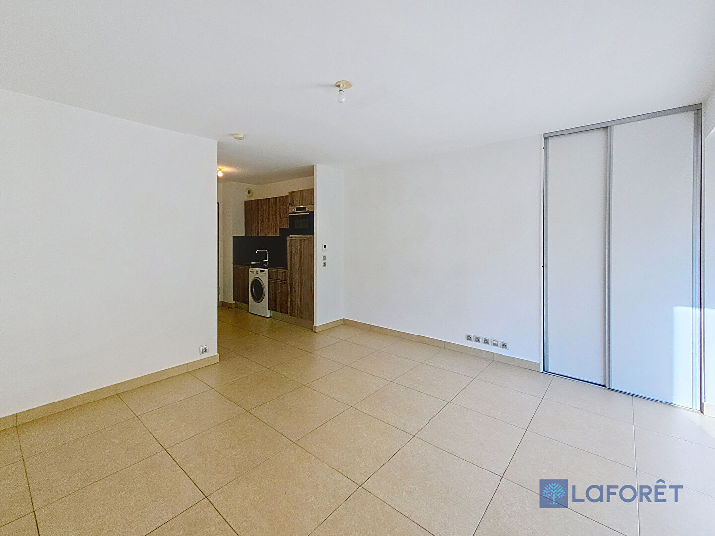 Nice Ouest - Corniche Fleurie - F1 terrasse et Garage