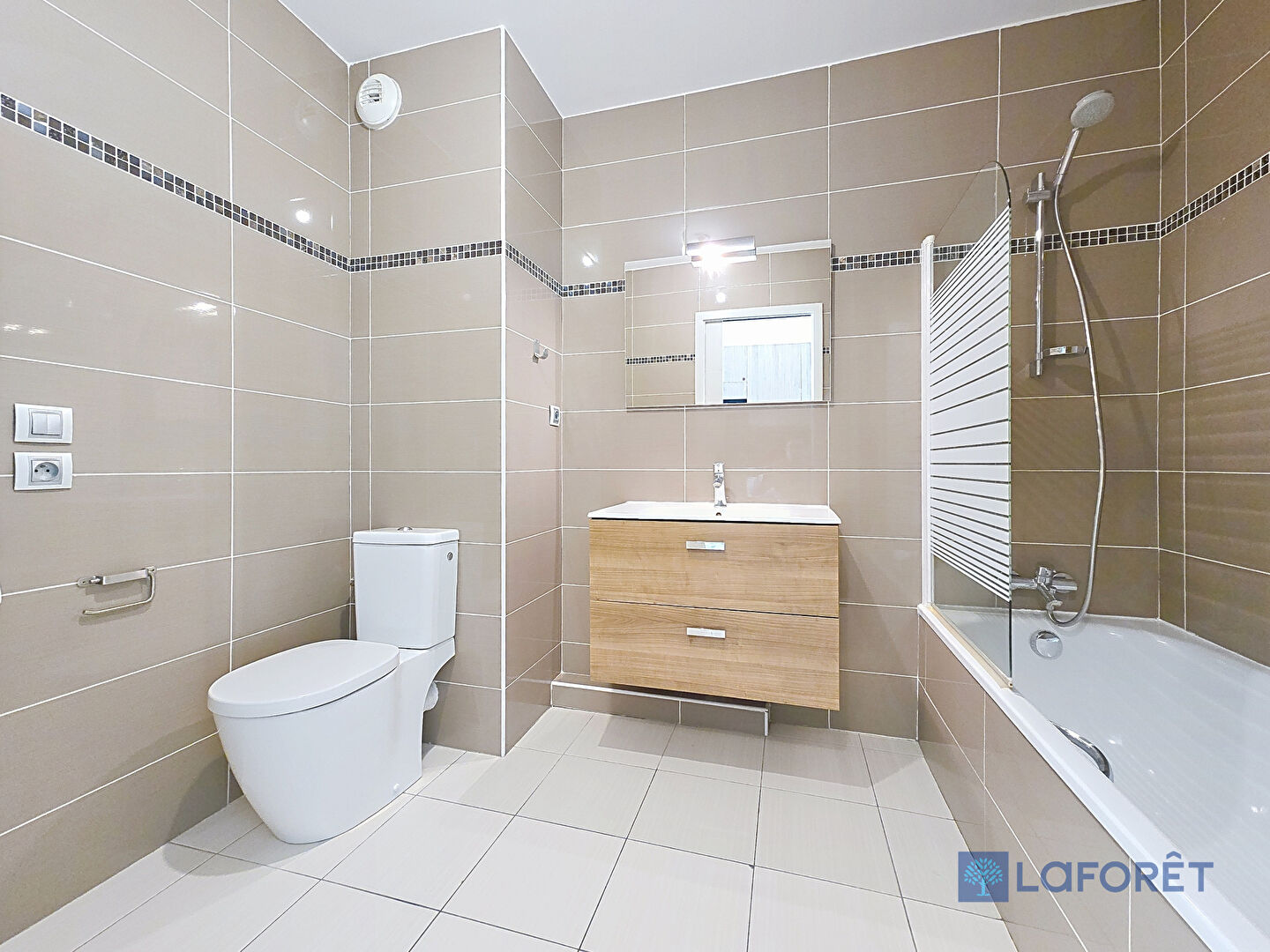 Photo Nice Ouest - Corniche Fleurie - F1 terrasse et Garage image 2/4