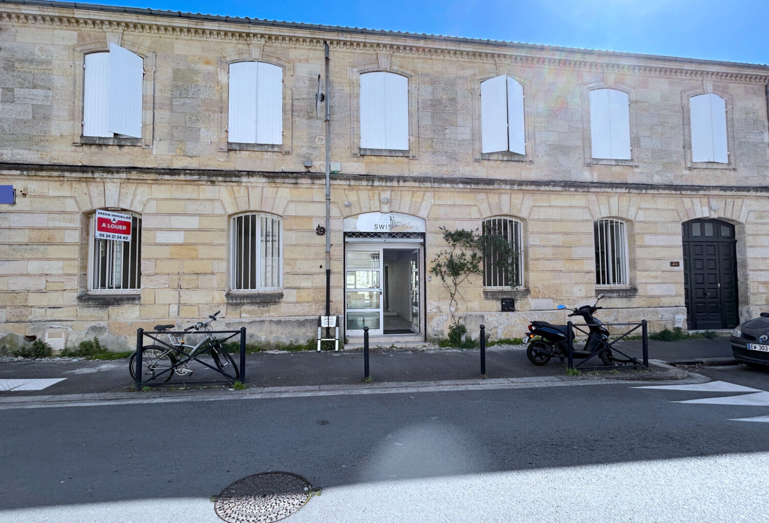 A LOUER LOCAL PROFESSIONNEL OU COMMERCIAL - SECTEUR BORDEAUX CHARTRONS — photo 1