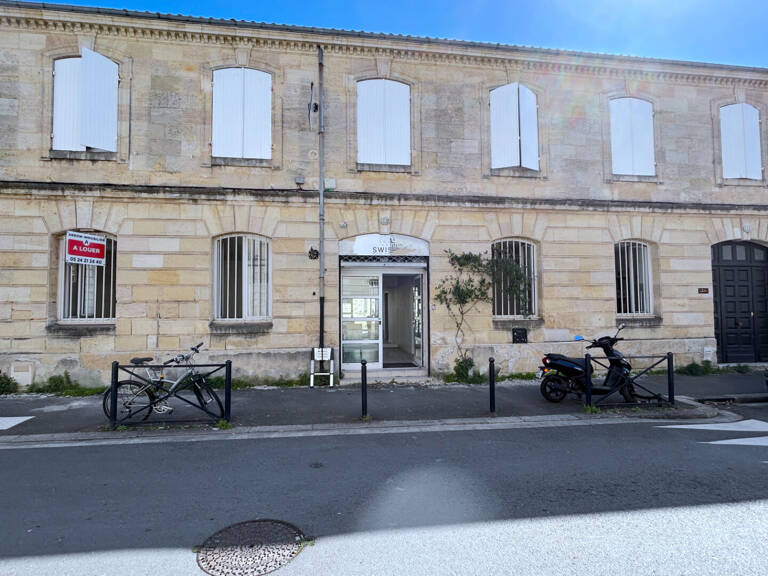 A LOUER LOCAL PROFESSIONNEL OU COMMERCIAL - SECTEUR BORDEAUX CHARTRONS — photo 1