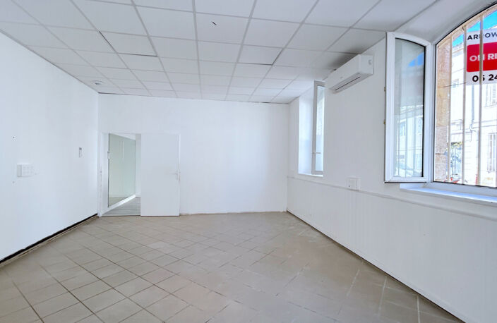 A LOUER LOCAL PROFESSIONNEL OU COMMERCIAL - SECTEUR BORDEAUX CHARTRONS — photo 4