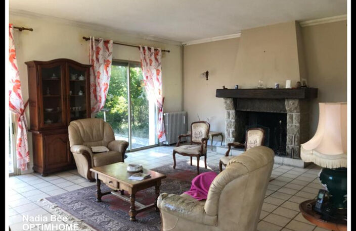 Maison 10 pièces SAINT DIZIER LEYRENNE (23) — photo 4