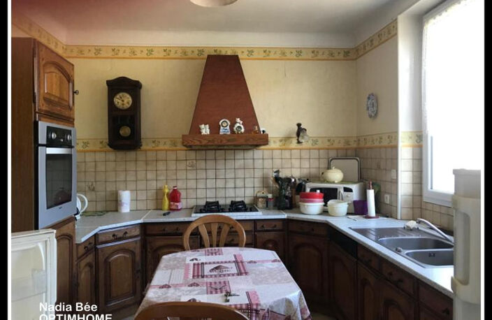 Maison 10 pièces SAINT DIZIER LEYRENNE (23) — photo 5
