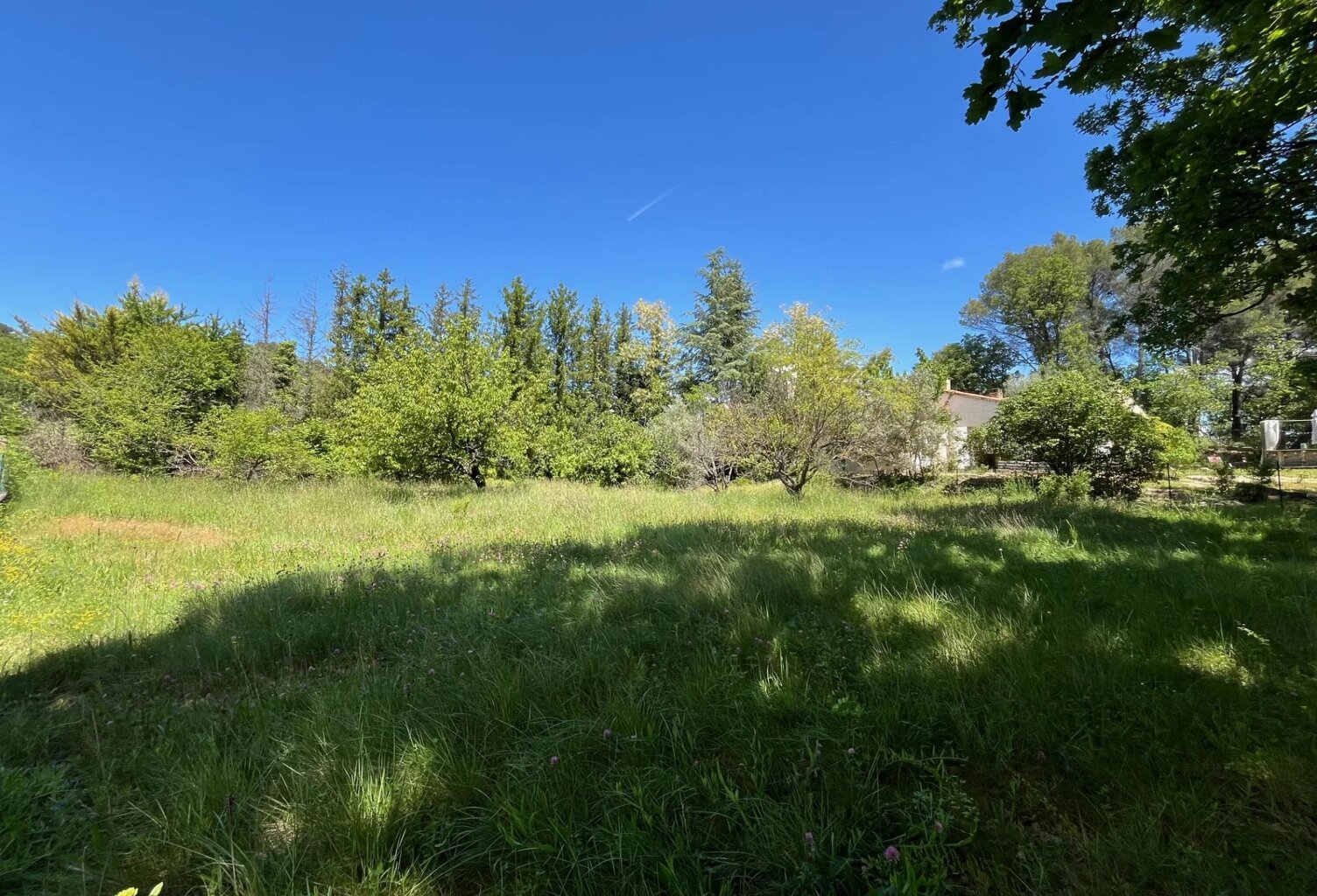 Pierrevert — photo 1