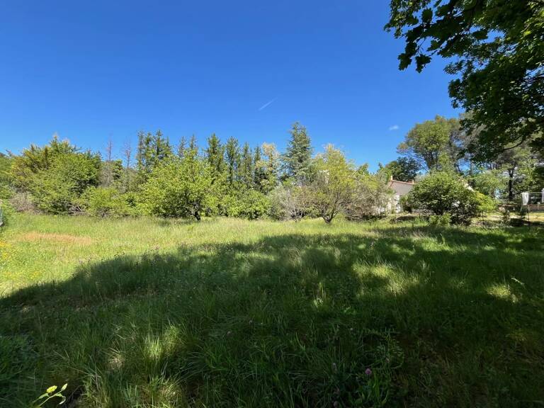 Pierrevert — photo 1