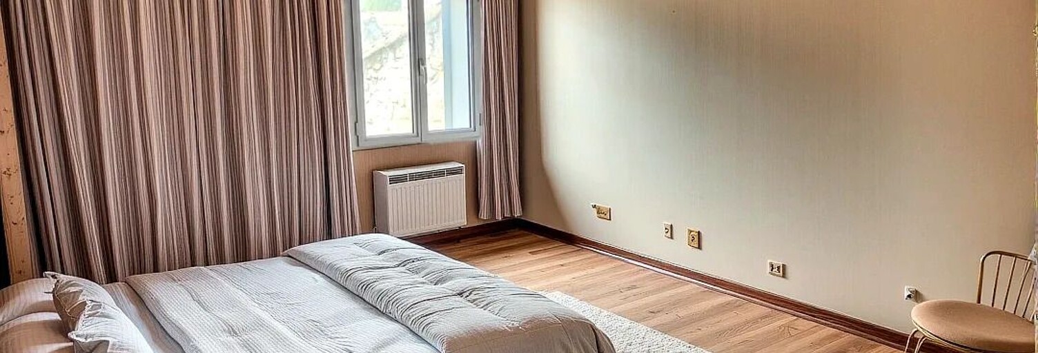 Immeuble  121 m² à vendre à Milhaud (30540)