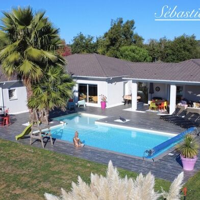 Maison 5 pièces 599000 €