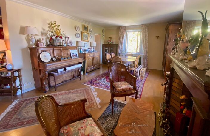 Appartement Duplex T4 - Plein centre FERNEY VOLTAIRE (01) — photo 4