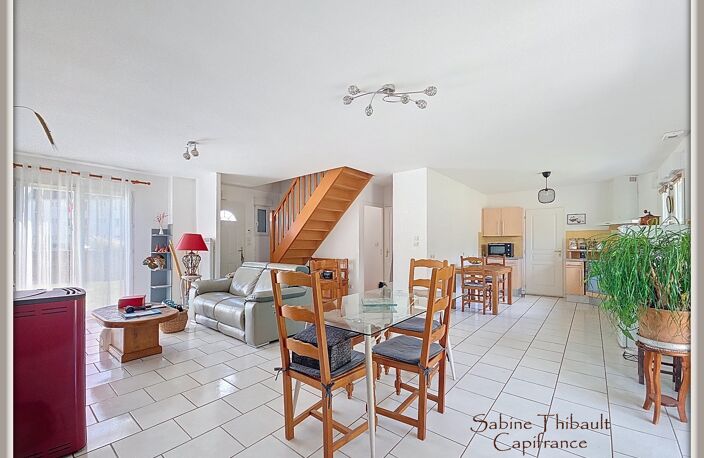 Dept Indre-et-Loire (37), à vendre Savigné-sur-Lathan, maison 5 pièces 106 m2 — photo 2