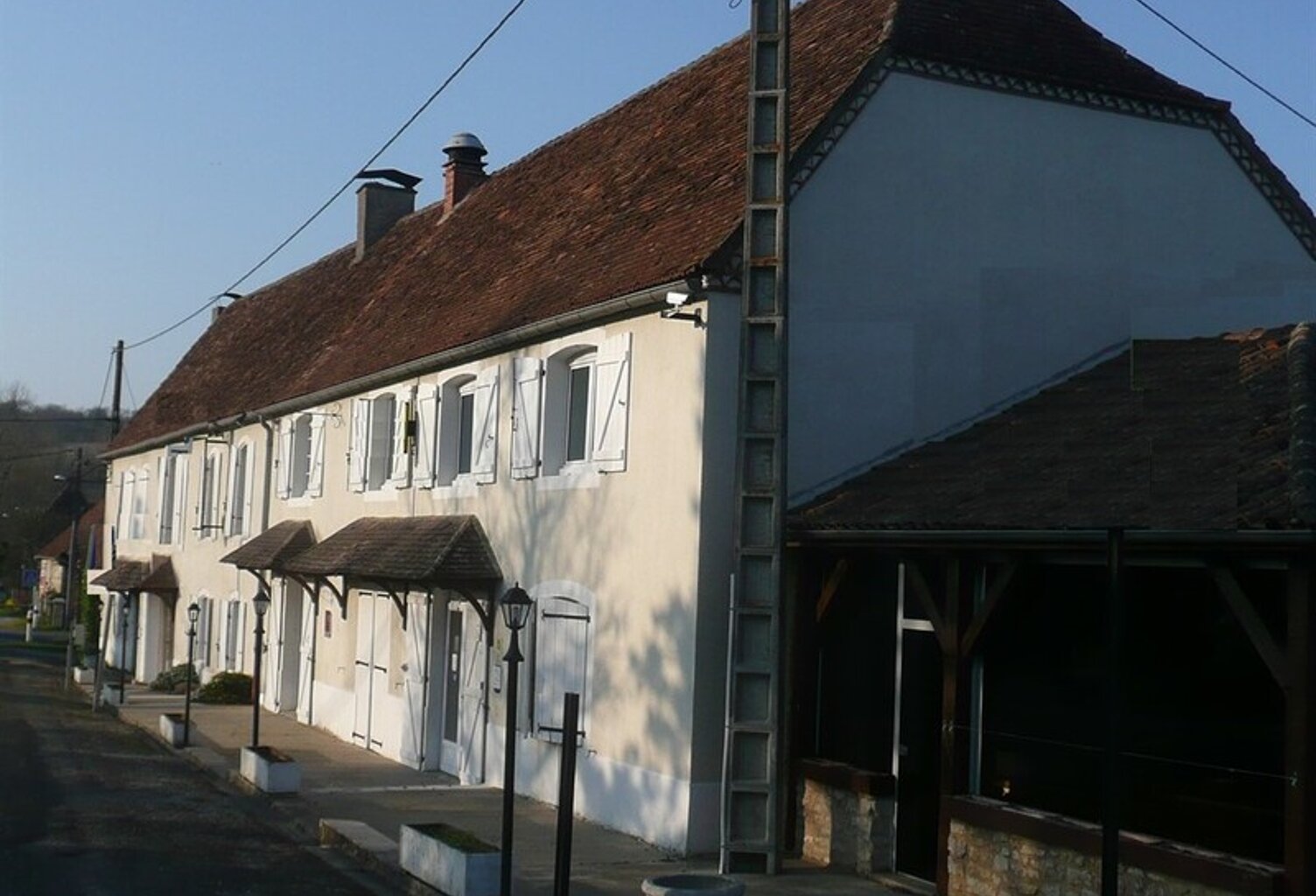 Dpt Lot (46), à vendre proche de GOURDON maison P18 de 420 m² - Terrain de 2466 m² — photo 1