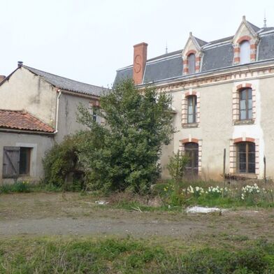 Maison 11 pièces 75000 €