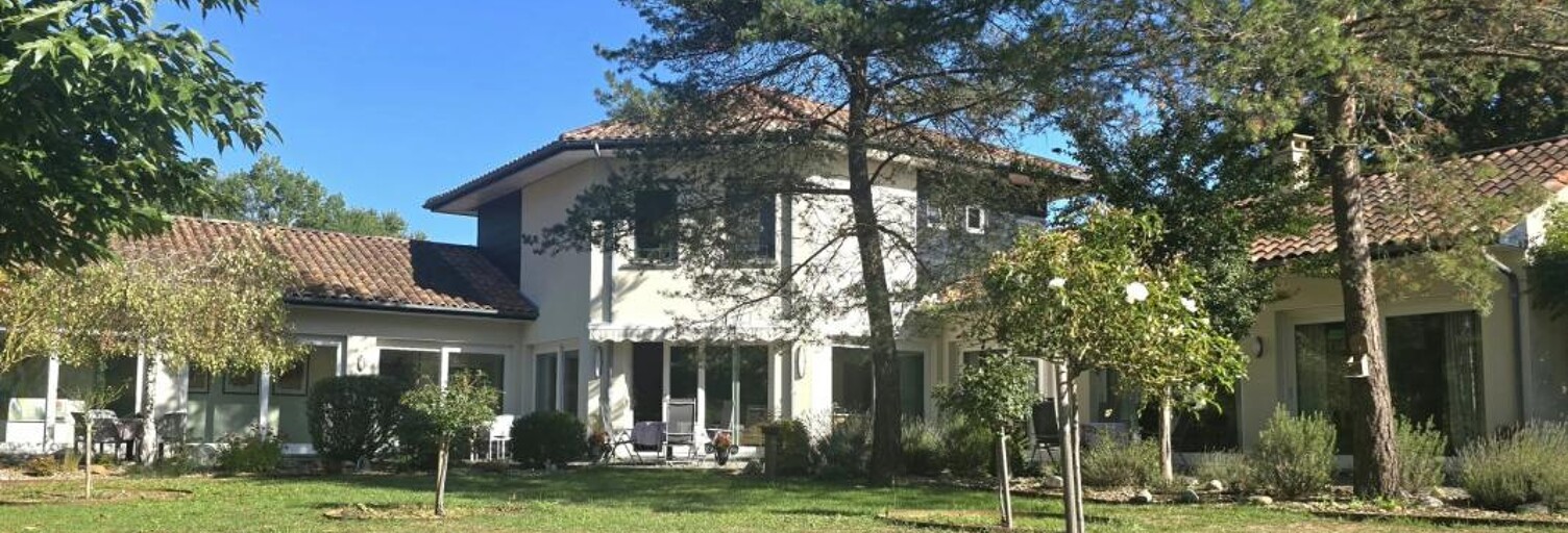 Maison 9 Pièces 305 m² à vendre à Bourg-du-Bost (24600)