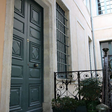 Appartement 5 pièces 900 €