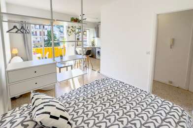 Appartement 1 pièces 890 €