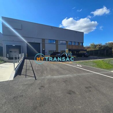 Local industriel  16750 €