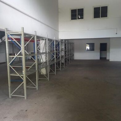 Local industriel  5526 €