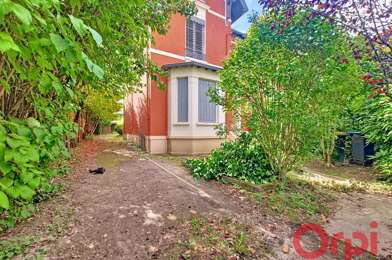 Maison 7 pièces 3000 €