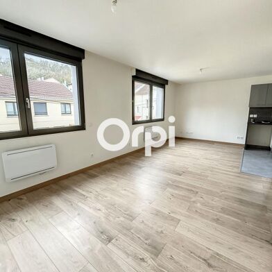Appartement 3 pièces 785 €