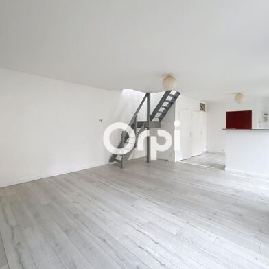 Appartement 2 pièces 715 €